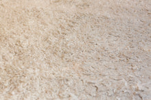 Load image into Gallery viewer, cream shag rug