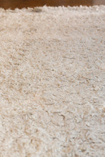 Load image into Gallery viewer, cream shag rug