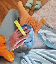 Load image into Gallery viewer, collapsible coffee cup in aquamarine