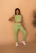 Load image into Gallery viewer, girlfriend legging in mantis