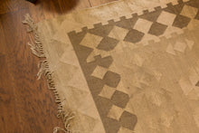 Load image into Gallery viewer, gray &amp; brown rug