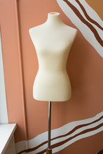 Load image into Gallery viewer, mannequin #1