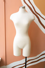 Load image into Gallery viewer, mannequin #2