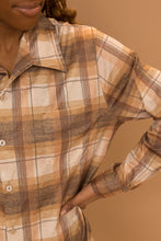 Load image into Gallery viewer, tan plaid 70&#39;s shirt