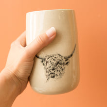 Load image into Gallery viewer, highland cow tumbler in creme