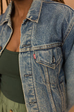Load image into Gallery viewer, flannel lined levis denim jacket