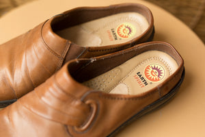 tan clogs