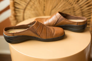 tan clogs