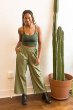 Load image into Gallery viewer, green poplin pants