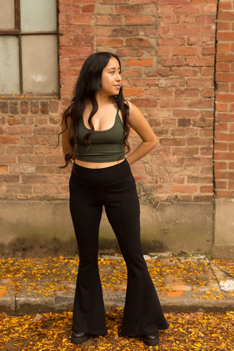 estelle flare pants in black