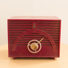 Load image into Gallery viewer, red vintage radio