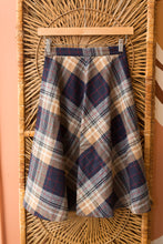 Load image into Gallery viewer, navy blue &amp; beige plaid skirt