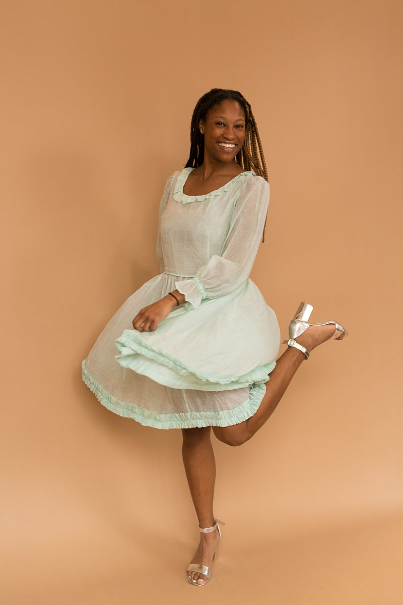 Mint vintage clothing top
